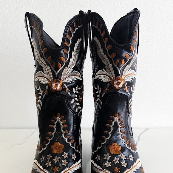 Black Floral Embroidered Booties - Picture 4 of 4